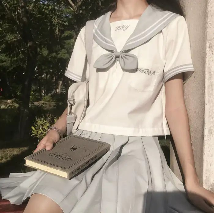 橙色女孩